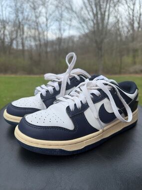 Nike Dunk Low "Vintage Navy